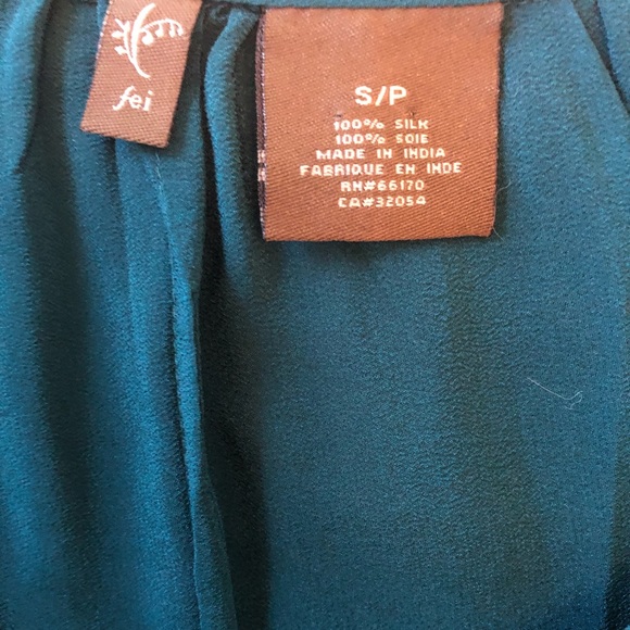 Beautiful FOI teal green silk top - Picture 5 of 5